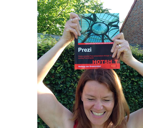 Hedwyg van Groenendaal met haar boek Prezi Hotshot